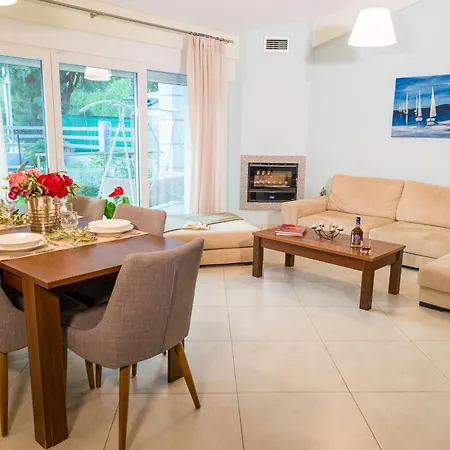 Ammos Seaside Nea Iraklitsa